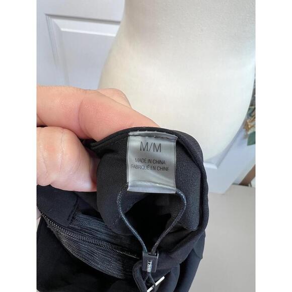 T Tahari Blouse Womens Size M Black Mock Neck Keyhole Large Bell Sleeve Chic - Picture 13 of 14